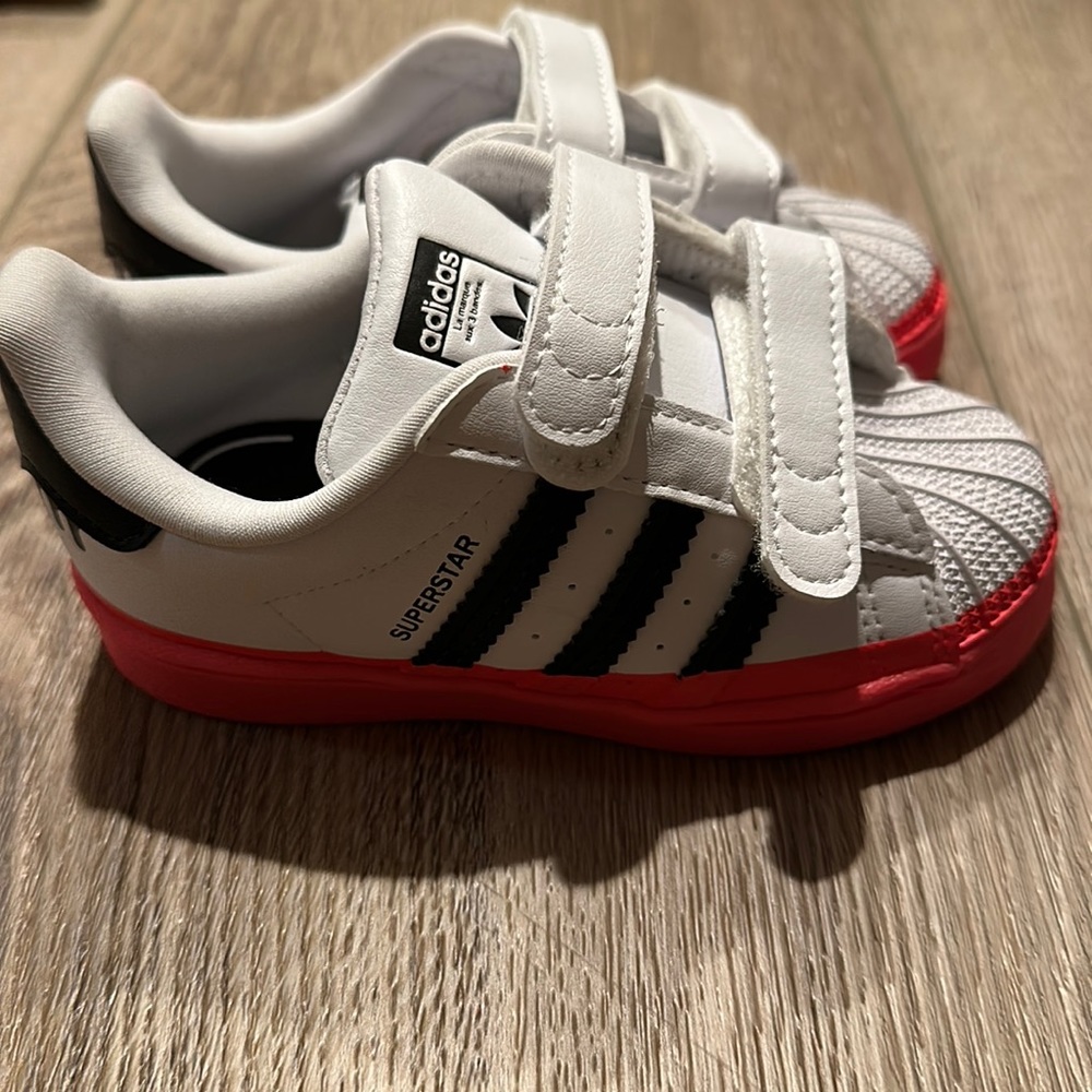 TODDLER ADIDAS WHITE sneaker